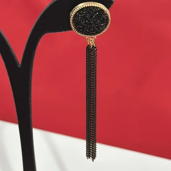 Earring - Picture 2 of 3